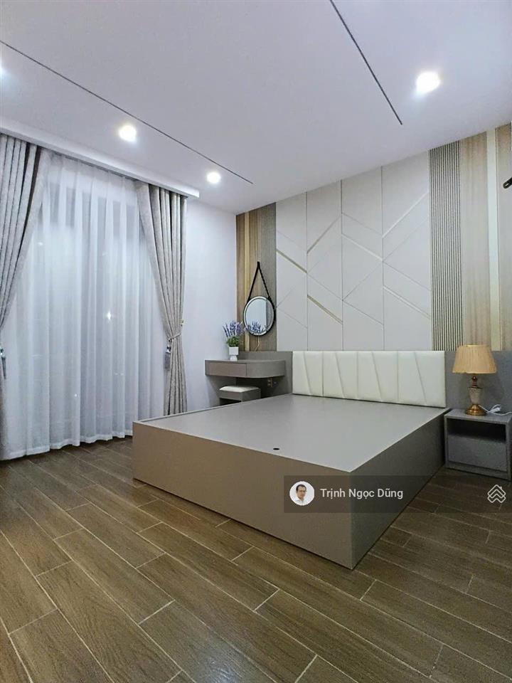 Bán nhà 4 tầng mặt đường nguyễn văn linh, lê chân, hải phòng, kinh doanh buôn bán ok, giá 6,95 tỷ