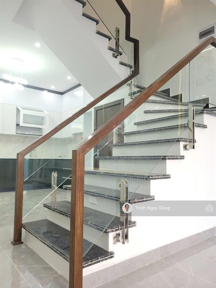 Cho thuê nhà 4 tầng mới xây, full đồ 4 phòng, mặt ngõ lực hành hải an hải phòng giá 12 triệu/tháng