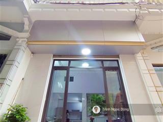 Bán nhà 3 tầng ngay đường vòng cầu rào 1 ngô gia tự hải phòng, giá 2.55 tỷ.