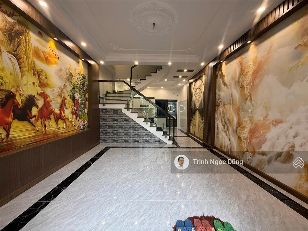 Bán nhà 3 tầng xây độc lập sân cổng riêng chợ đồng tải lưu úc phù liễn, hải phòng, giá 3.15 tỷ.