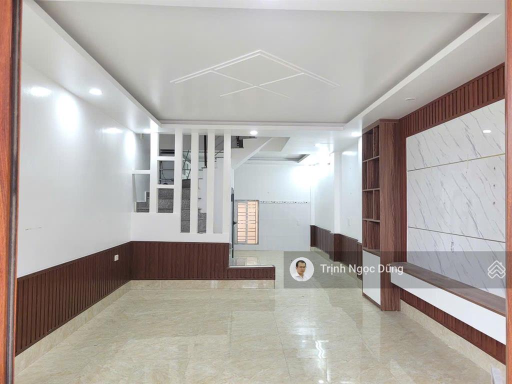 Bán nhà 3 tầng mặt đường hải thành 1 dương kinh hải phòng, oto vào nhà, kinh doanh ok, giá 2.85 tỷ.