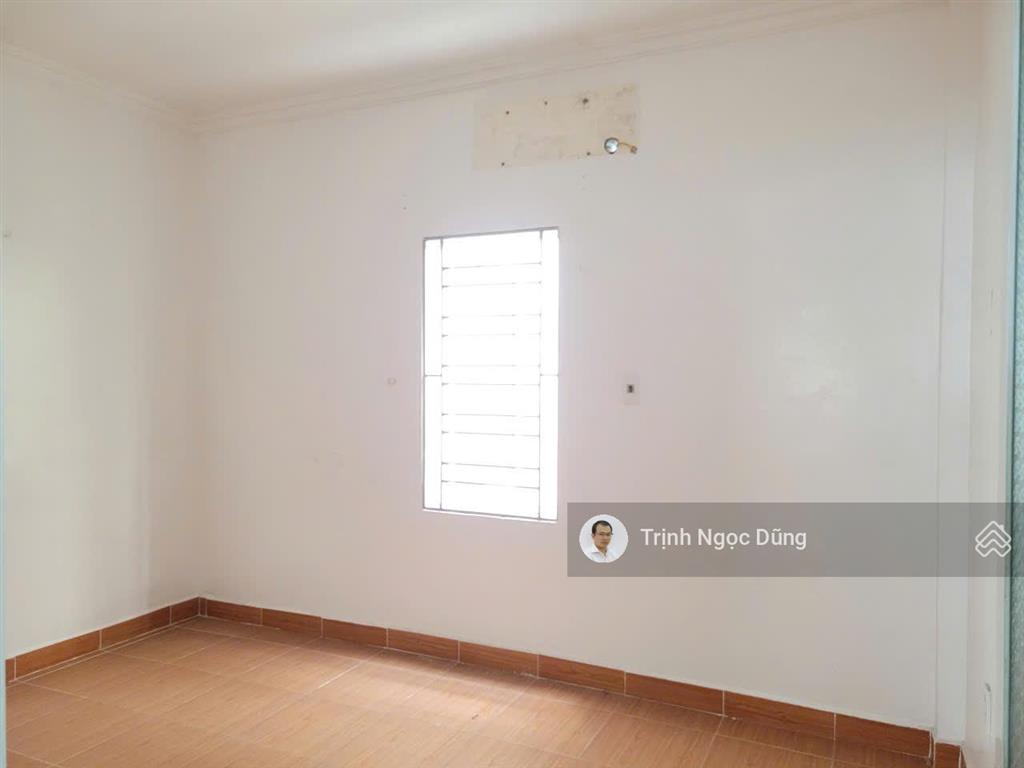 Bán nhà 3 tầng mặt đường hải thành 1 dương kinh hải phòng, oto vào nhà, kinh doanh ok, giá 2.85 tỷ.