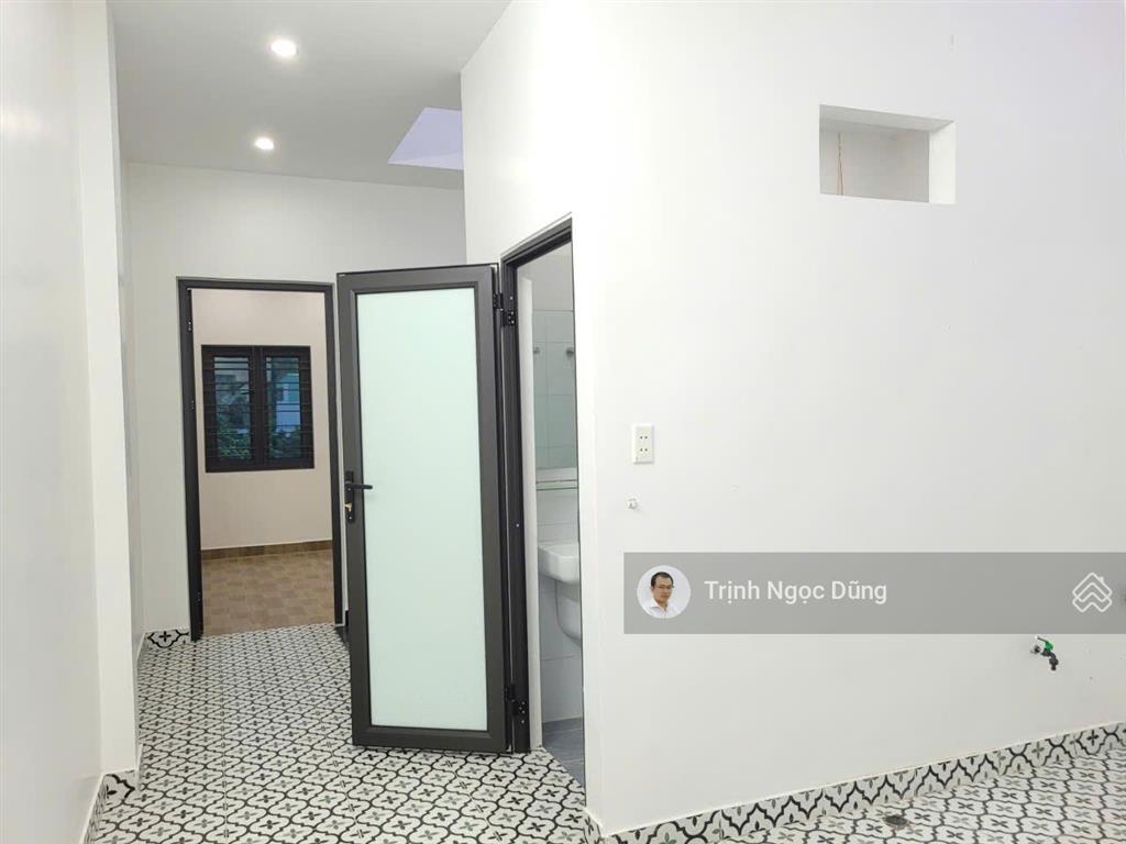 Bán nhà 3 tầng trần nhân tông ngã 5 kiến an hải phòng, ngõ nông, giá 2.48 tỷ.