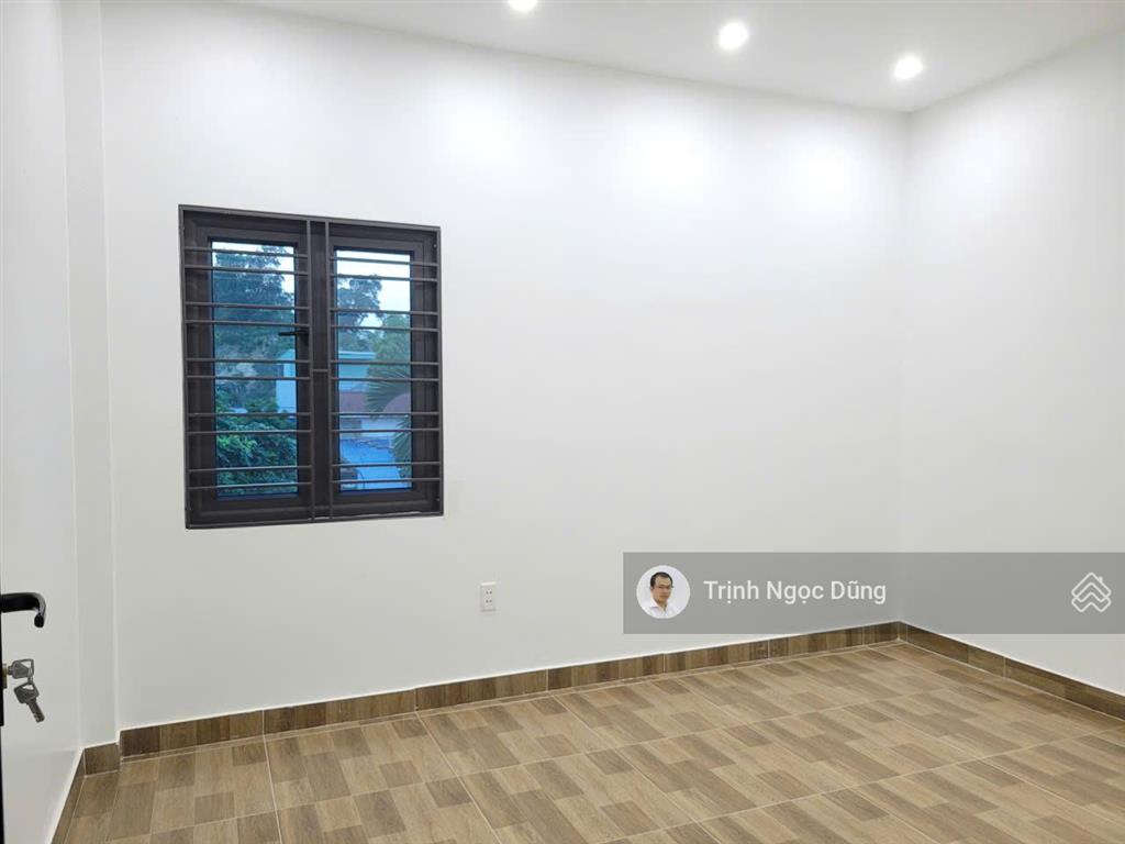 Bán nhà 3 tầng trần nhân tông ngã 5 kiến an hải phòng, ngõ nông, giá 2.48 tỷ.