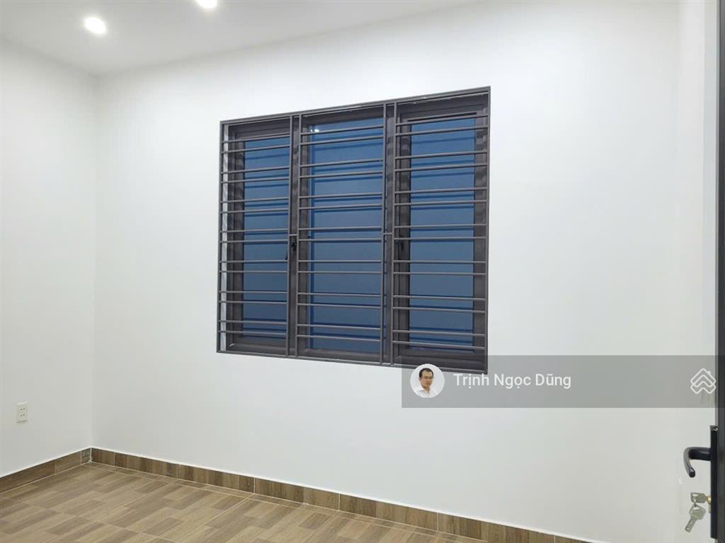 Bán nhà 3 tầng trần nhân tông ngã 5 kiến an hải phòng, ngõ nông, giá 2.48 tỷ.