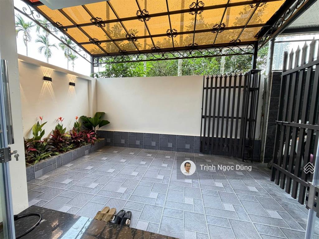 Bán nhà 3.5 tầng sân cổng riêng đằng hải hải an hải phòng, ngõ rộng oto vào nhà, giá 2.89 tỷ.