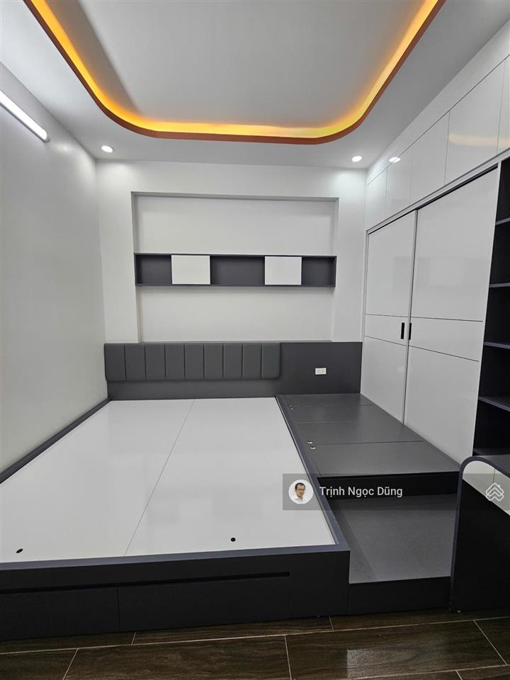 Bán nhà 4 tầng thiên lôi gần ngã tư phúc tăng lê chân hải phòng, oto đỗ cửa, giá 4.15 tỷ. tặng đồ.