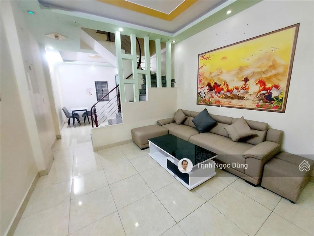 Bán nhà 3 tầng trà khê anh dũng dương kinh hải phòng, oto đỗ cửa, giá 1.699 tỷ. tặng sofa mới