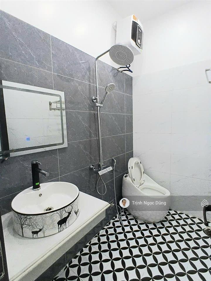 Bán nhà 3 tầng xây độc lập sân cổng riêng đình đông đông hải lê chân hải phòng, giá 3.25 tỷ.