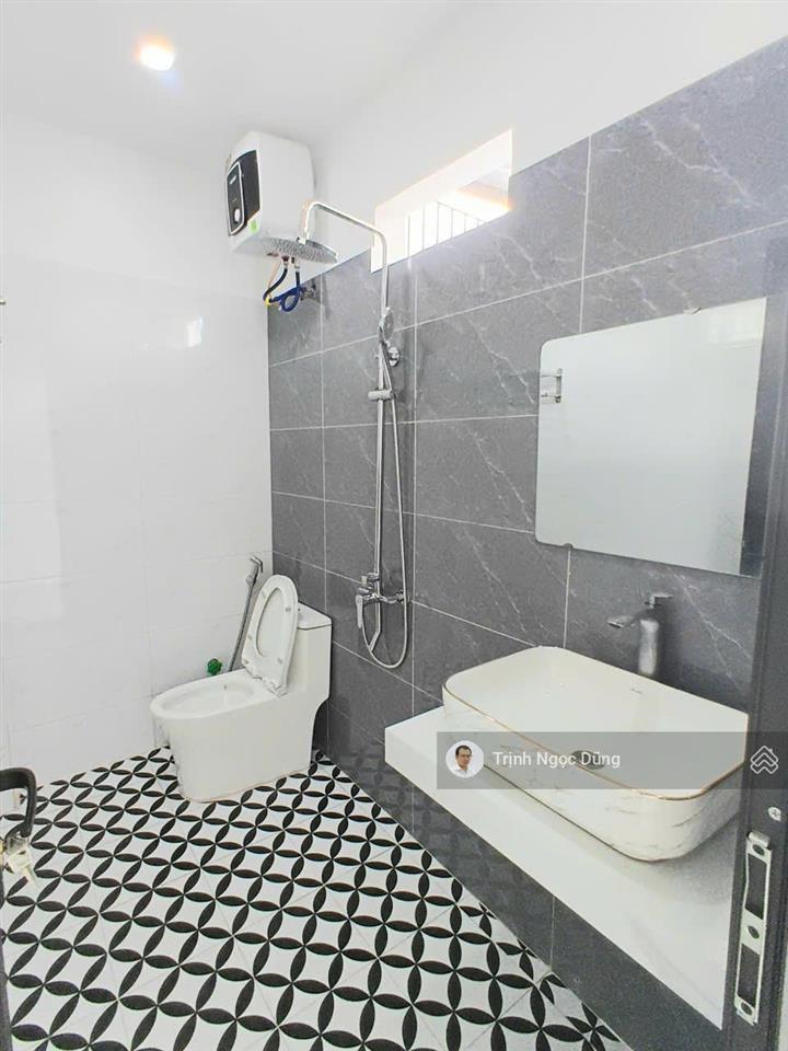 Bán nhà 3 tầng xây độc lập sân cổng riêng đình đông đông hải lê chân hải phòng, giá 3.25 tỷ.