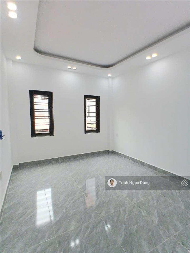 Bán nhà 3 tầng xây độc lập sân cổng riêng đình đông đông hải lê chân hải phòng, giá 3.25 tỷ.