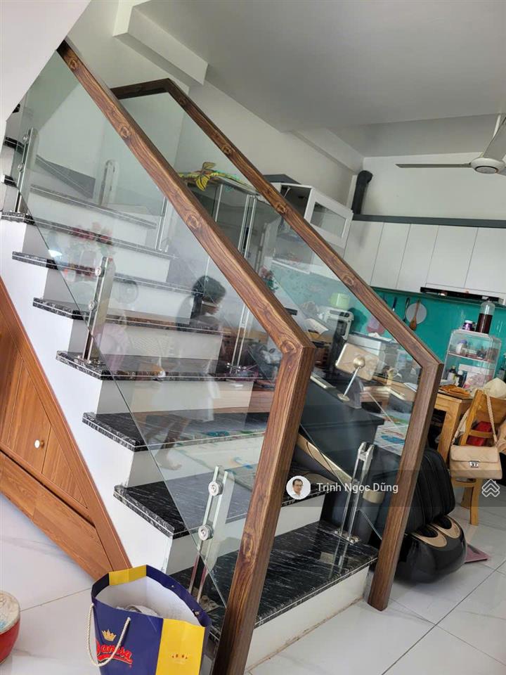 Bán nhà 3 tầng dân xây độc lâp cát linh tràng cát hải an hải phòng, oto đỗ cửa, giá 2.35 tỷ.