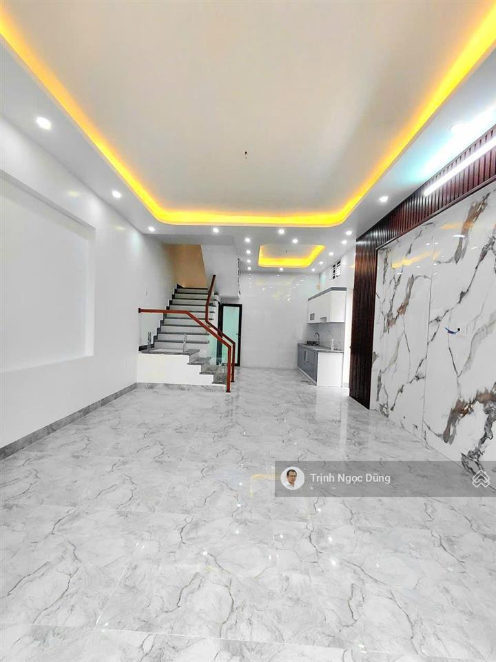 Bán nhà 4 tầng lô góc lũng đông thông tđc gốc lim đằng hải hải an hải phòng, giá 4.15 tỷ.