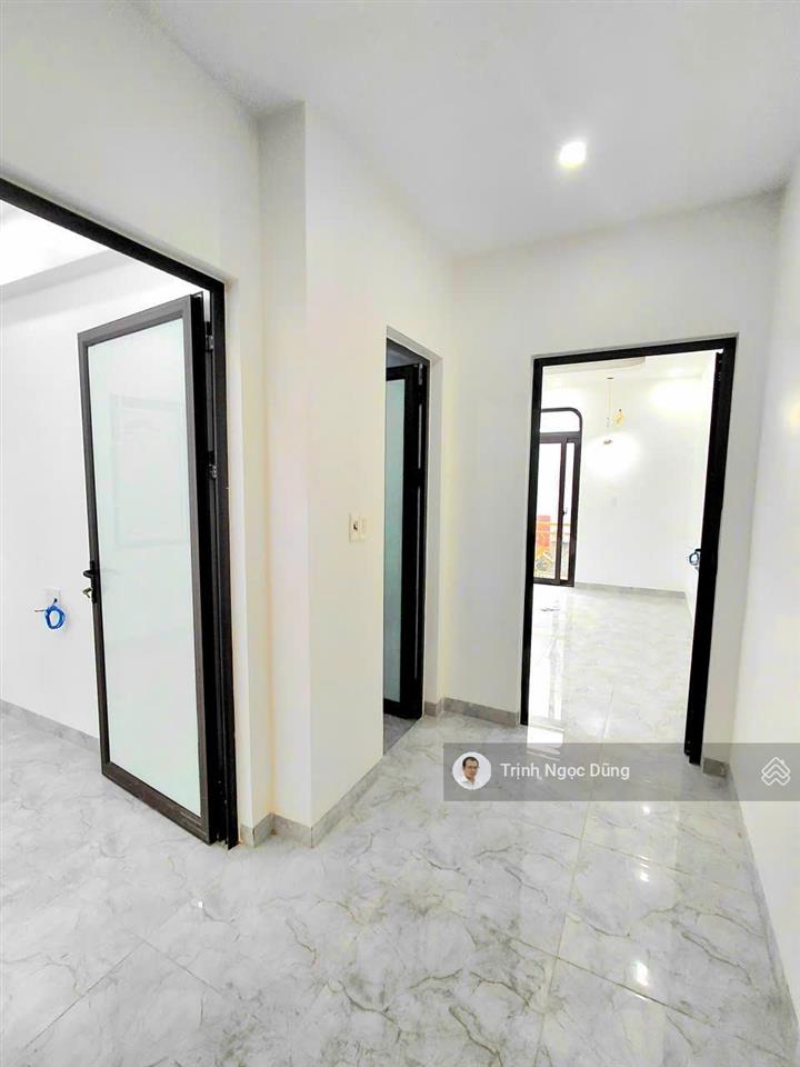 Bán nhà 4 tầng lô góc lũng đông thông tđc gốc lim đằng hải hải an hải phòng, giá 4.15 tỷ.