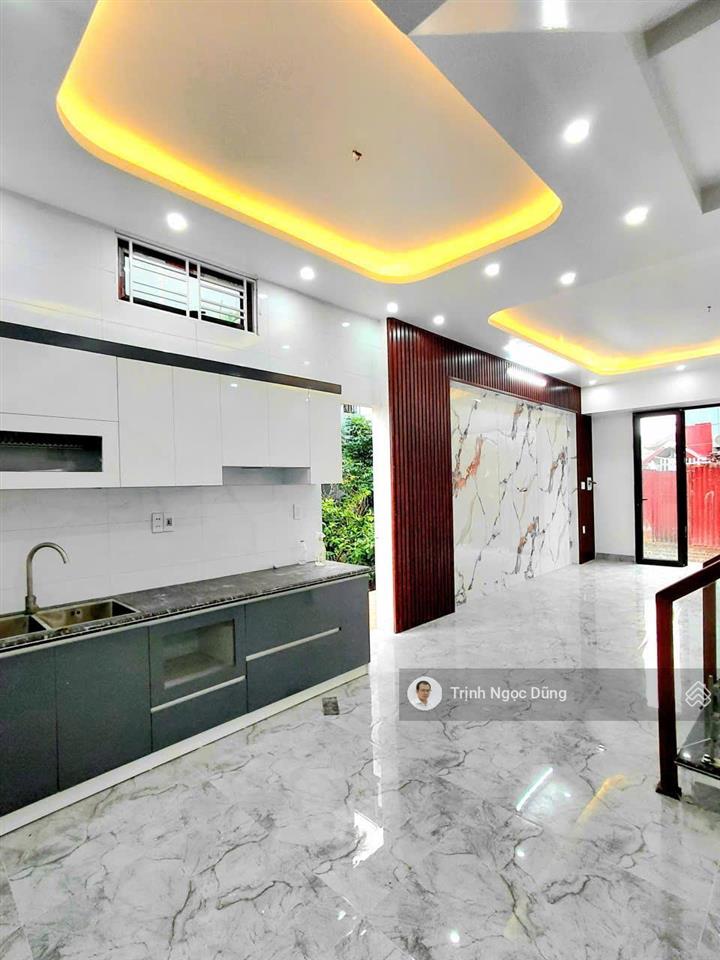 Bán nhà 4 tầng lô góc lũng đông thông tđc gốc lim đằng hải hải an hải phòng, giá 4.15 tỷ.