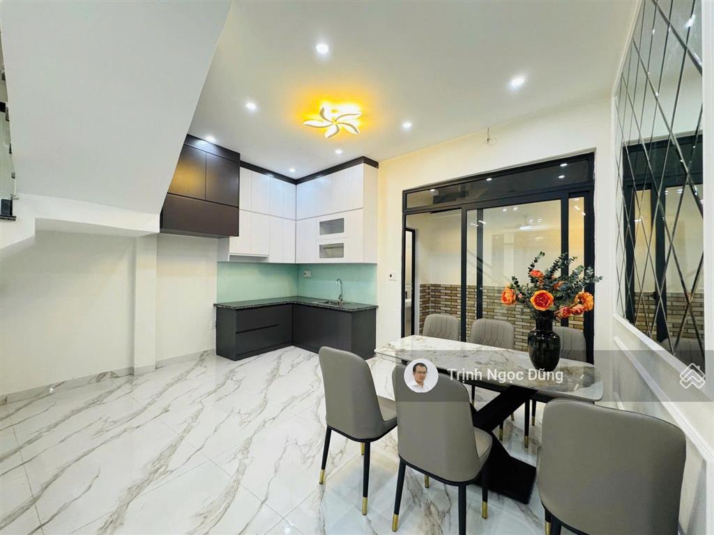 Bán nhà 3 tầng trần nhân tông ngã 6 kiến an hải phòng, ngõ nông, giá 2,05 tỷ.