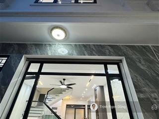 Bán nhà 3 tầng trần nhân tông ngã 6 kiến an hải phòng, ngõ nông, giá 2,05 tỷ.