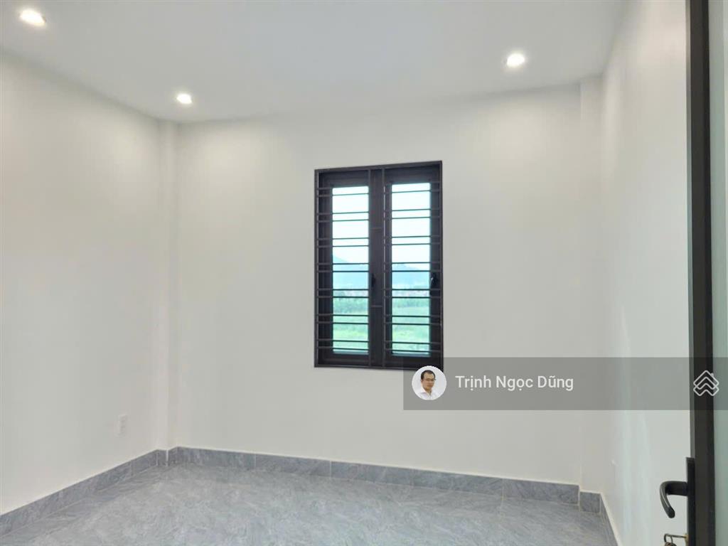 Bán nhà 3 tầng chiêu chinh nguyễn lương bằng kiến an hải phòng, ô tô đỗ cửa ngày đêm, giá 1.95 tỷ.