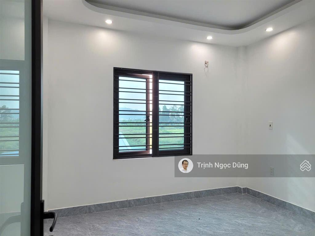 Bán nhà 3 tầng chiêu chinh nguyễn lương bằng kiến an hải phòng, ô tô đỗ cửa ngày đêm, giá 1.95 tỷ.