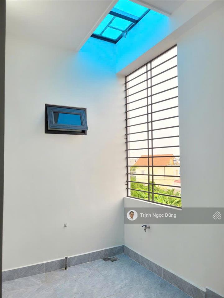 Bán nhà 3 tầng chiêu chinh nguyễn lương bằng kiến an hải phòng, ô tô đỗ cửa ngày đêm, giá 1.95 tỷ.