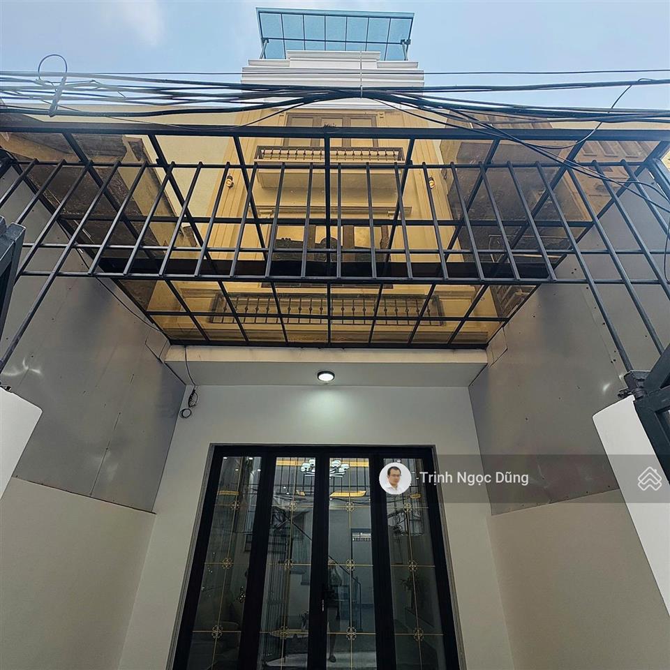 Bán nhà 4 tầng độc lập sân cổng riêng vũ chí thắng lê chân hải phòng oto đỗ cửa giá 4.19 tỷ tặng đồ
