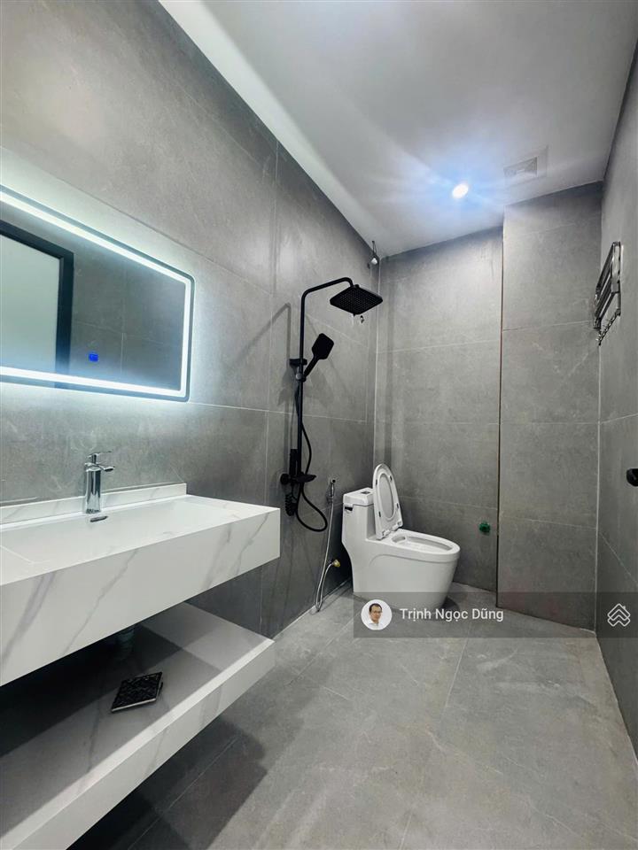 Bán nhà 4 tầng độc lập sân cổng riêng vũ chí thắng lê chân hải phòng oto đỗ cửa giá 4.19 tỷ tặng đồ
