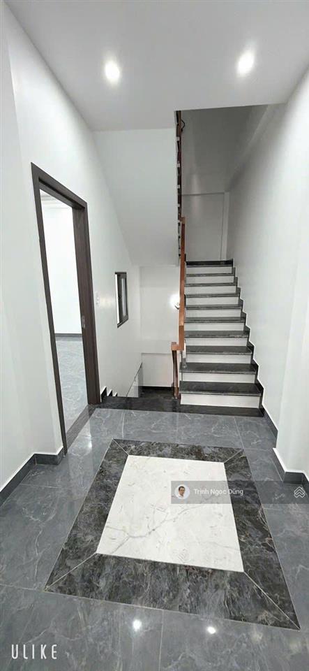 Bán nhà 4 tầng mới độc lập tôn đức thắng ngã 4 an dương lê chân hải phòng, oto vào nhà, giá 5.5 tỷ.