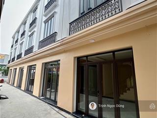 Bán nhà 3 tầng xây mới trữ khê ngã 6 quán trữ kiến an hải phòng, ô tô vào sát cửa, giá 2.5 tỷ.