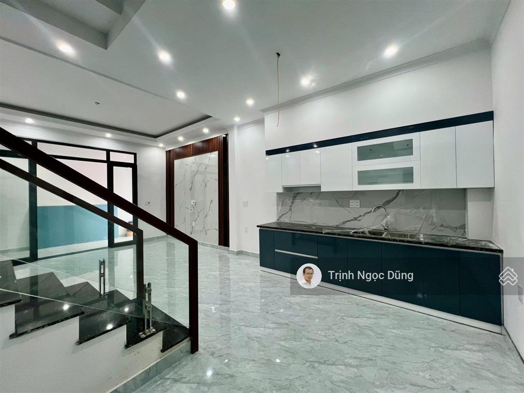 Bán nhà 3 tầng xây mới trữ khê ngã 6 quán trữ kiến an hải phòng, ô tô vào sát cửa, giá 2.5 tỷ.