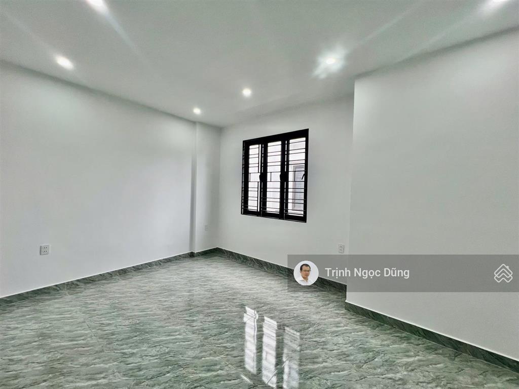 Bán nhà 3 tầng xây mới trữ khê ngã 6 quán trữ kiến an hải phòng, ô tô vào sát cửa, giá 2.5 tỷ.