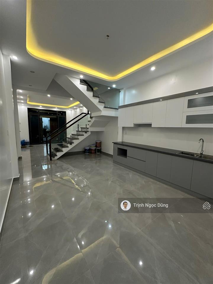 Bán nhà 4 tầng khu chợ lũng hoa đoàn kết hải an hải phòng, ô tô đỗ cửa, giá 3,9 tỷ.