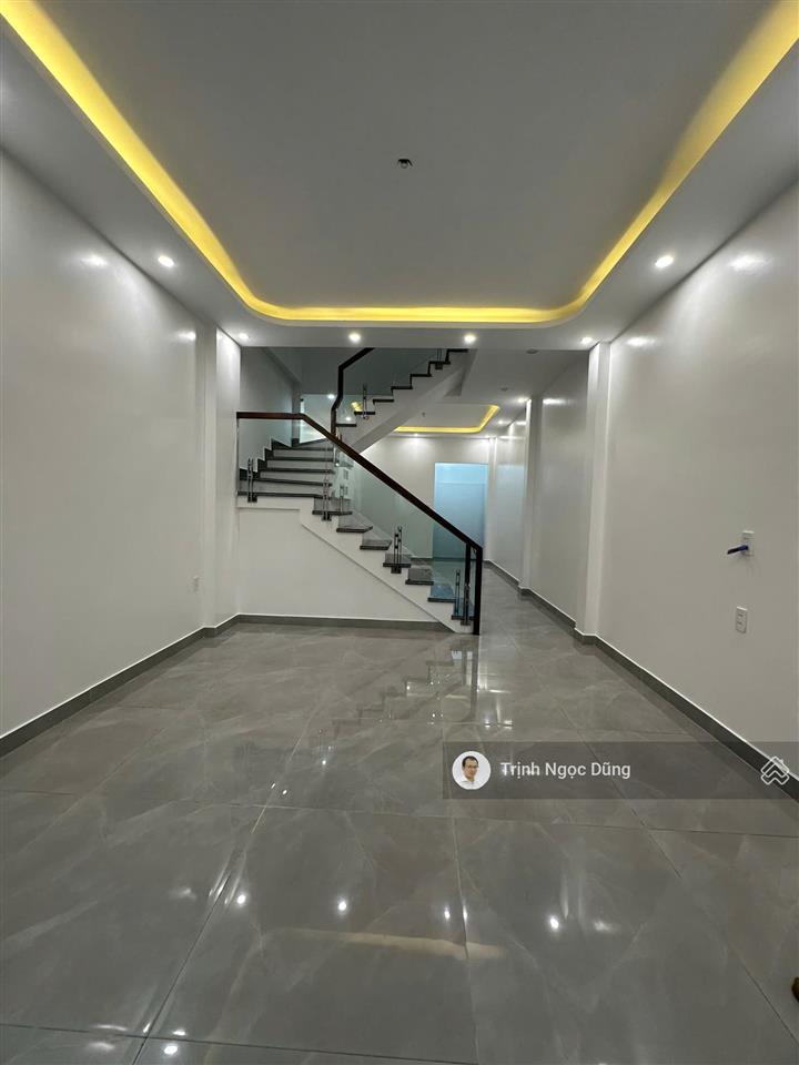 Bán nhà 4 tầng khu chợ lũng hoa đoàn kết hải an hải phòng, ô tô đỗ cửa, giá 3,9 tỷ.