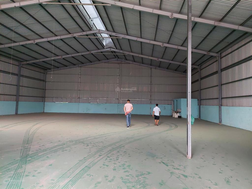 Cho thuê nhà xưởng 700m2 tại phường thạnh xuân quận 12