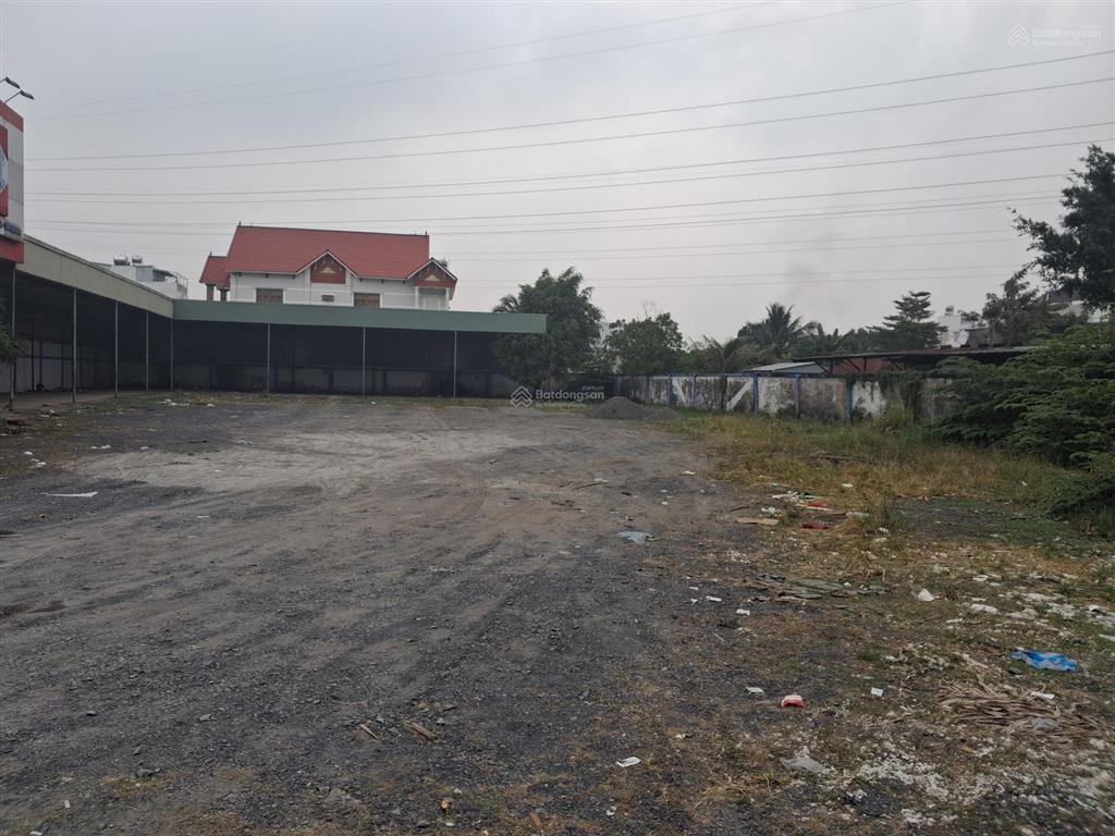 Cho thuê nhà xưởng 3300m2 khu vực cầu vượt tân thới hiệp
