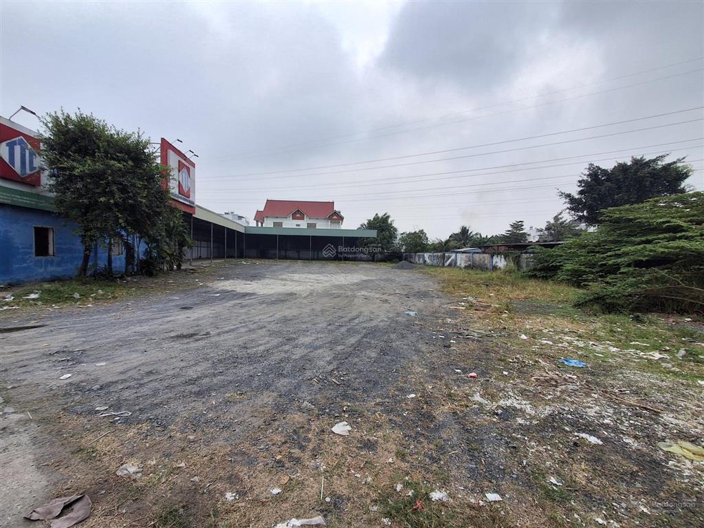 Cho thuê nhà xưởng 3300m2 khu vực cầu vượt tân thới hiệp