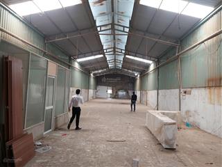 Cho thuê nhà xưởng 600m2 ngã tư ga