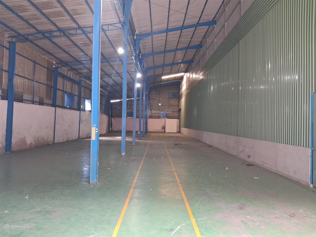 Cho thuê nhà xưởng 700m2 phường thạnh lộc, trạm điện 400kav, xe công 40 feet