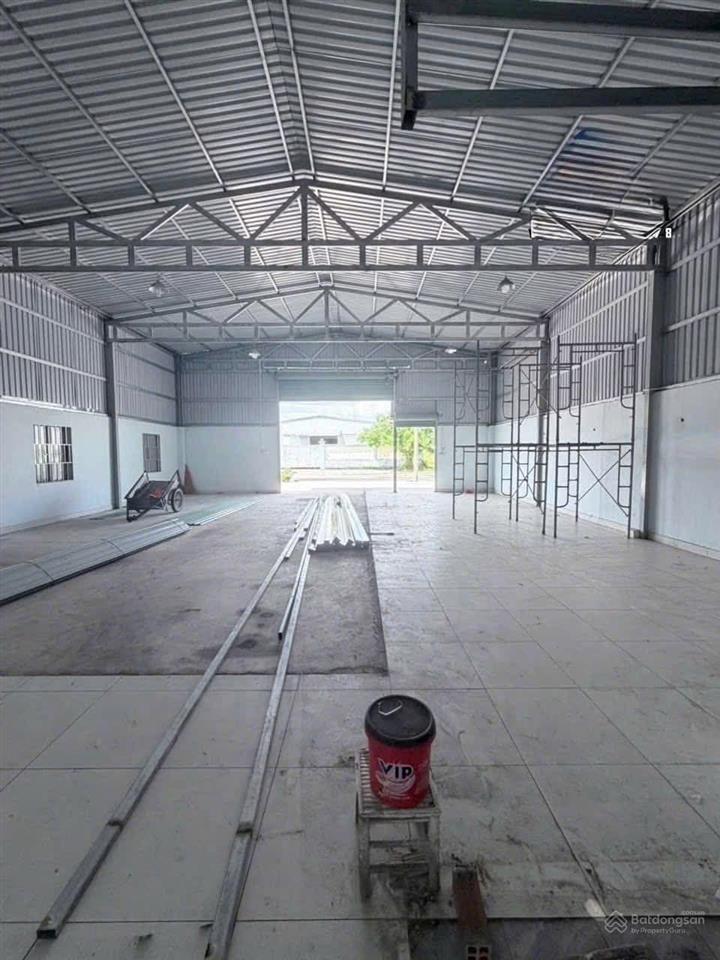 Cho thuê nhà xưởng 1100m quốc lộ 1a đường xe công 40 feet
