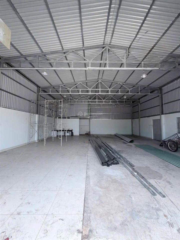 Cho thuê nhà xưởng 1100m quốc lộ 1a đường xe công 40 feet