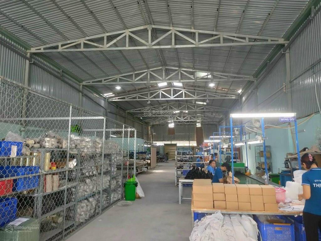 Cho thuê nhà xưởng 1200m2 đường xe công 40 feet