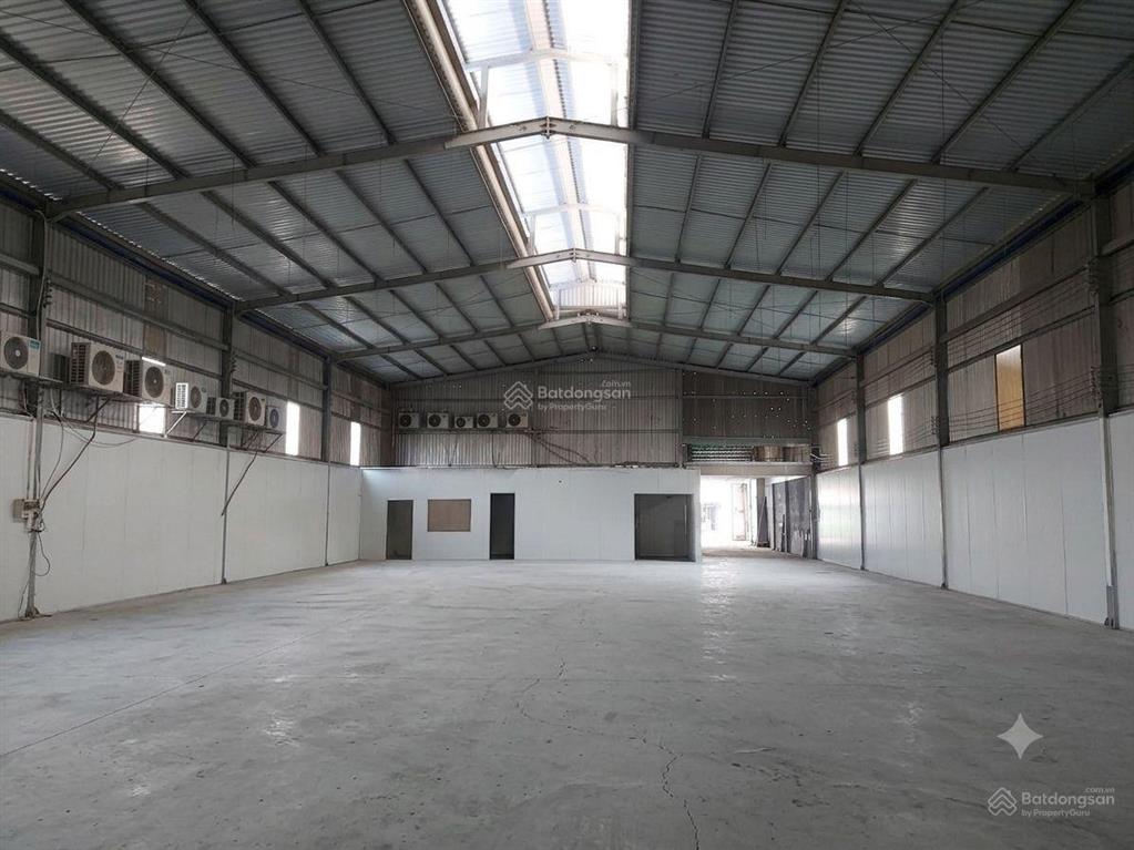 Cho thuê nhà xưởng 600m2 đường xe công 40 feet