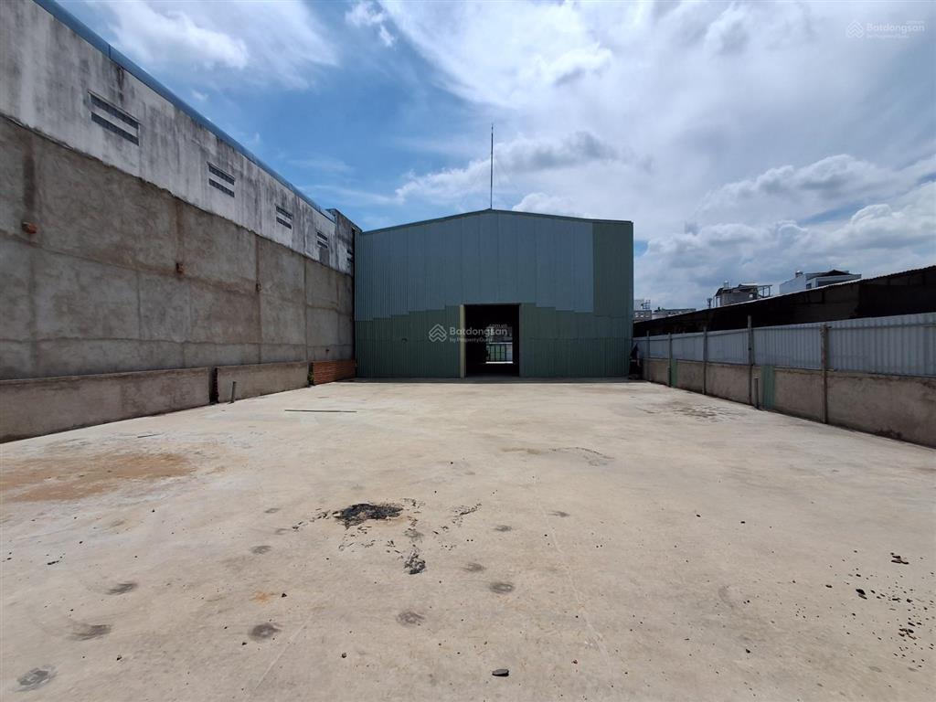 Cho thuê nhà xưởng 900m2 đường vườn lài, phường an phú đông