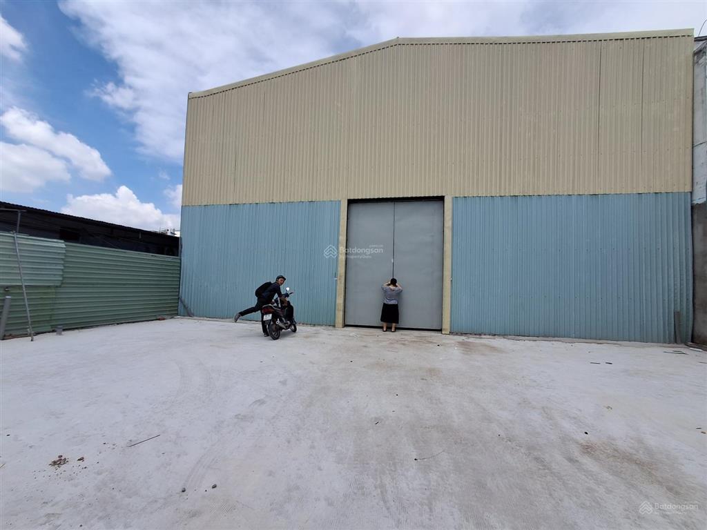 Cho thuê nhà xưởng 900m2 đường vườn lài, phường an phú đông