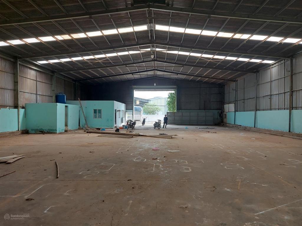 Cho thuê nhà xưởng 1000m2 đường nguyễn văn quá
