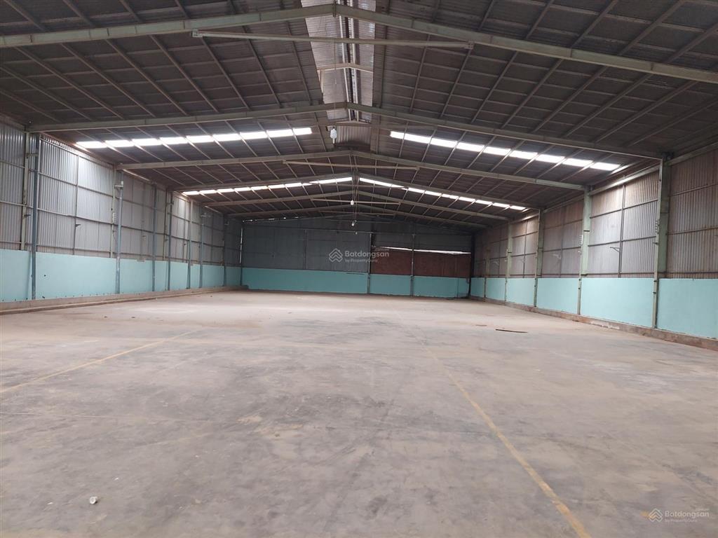 Cho thuê nhà xưởng 1000m2 đường nguyễn văn quá