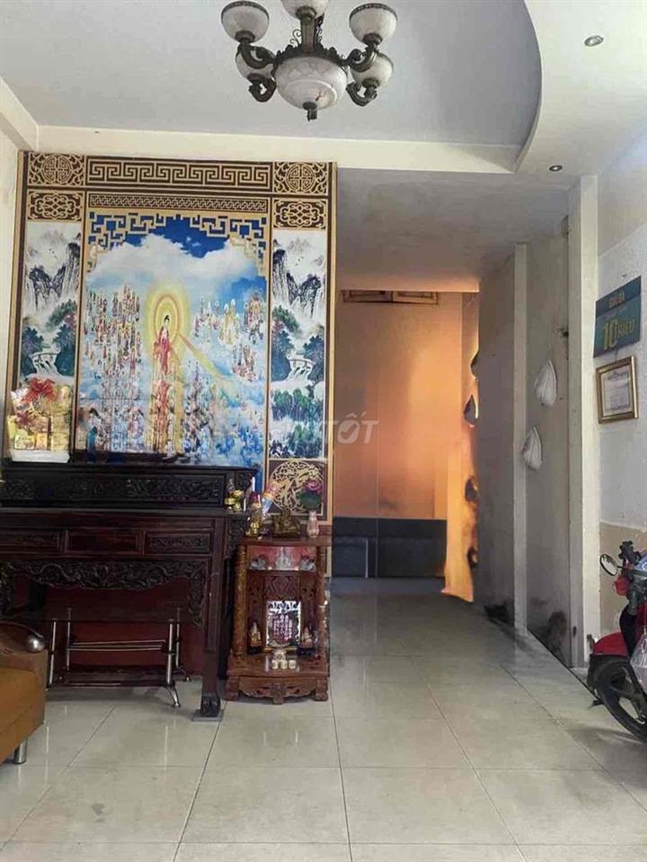 4 lầu _ hẻm 7 m _ ngay cầu an lộc Nguyễn oanh