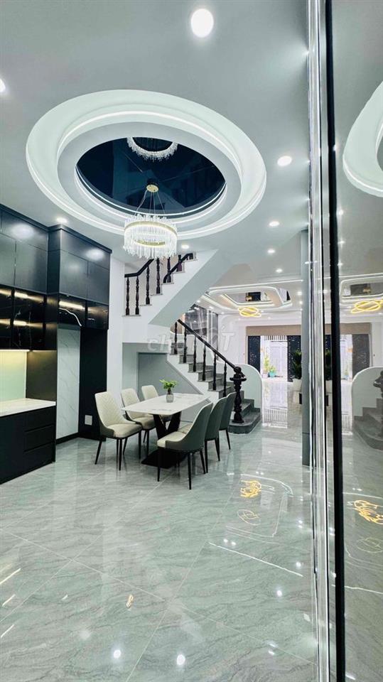 3 lầu _ 4 Pn _ Hẻm xe hơi _ Sát Hiệp Thành City