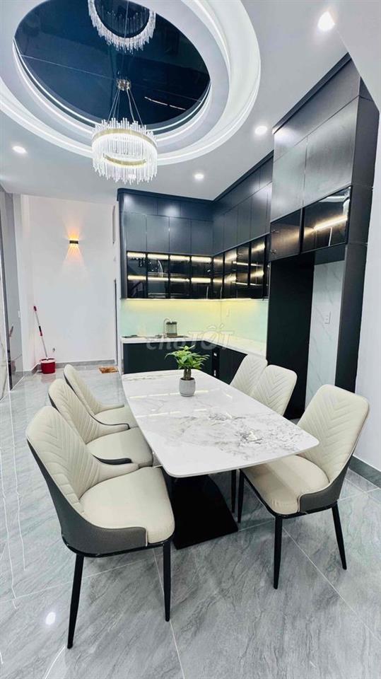 3 lầu _ 4 Pn _ Hẻm xe hơi _ Sát Hiệp Thành City