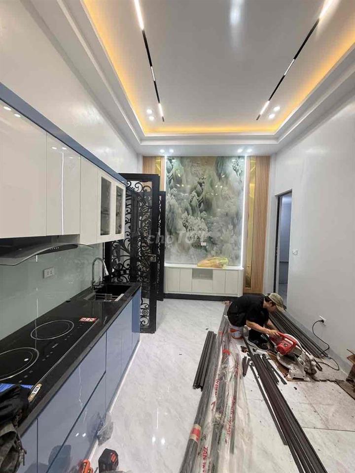 CHÍNH CHỦ CAM KẾT NHÀ CHUẨN -PHỐ CỔ -THANG MÁY- BA ĐÌNH