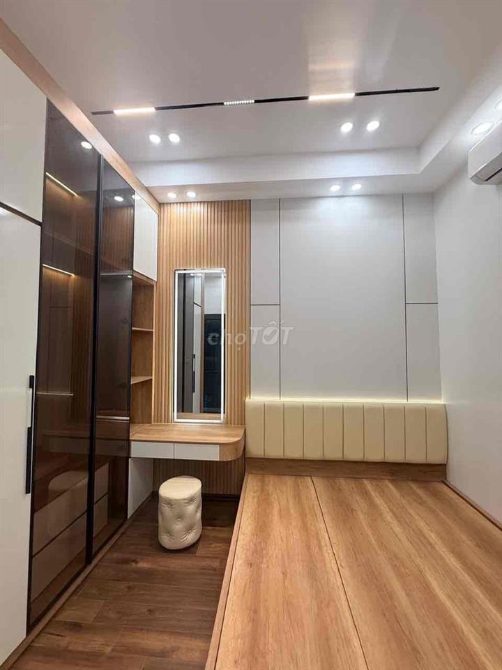 CHÍNH CHỦ CAM KẾT NHÀ CHUẨN -PHỐ CỔ -THANG MÁY- BA ĐÌNH